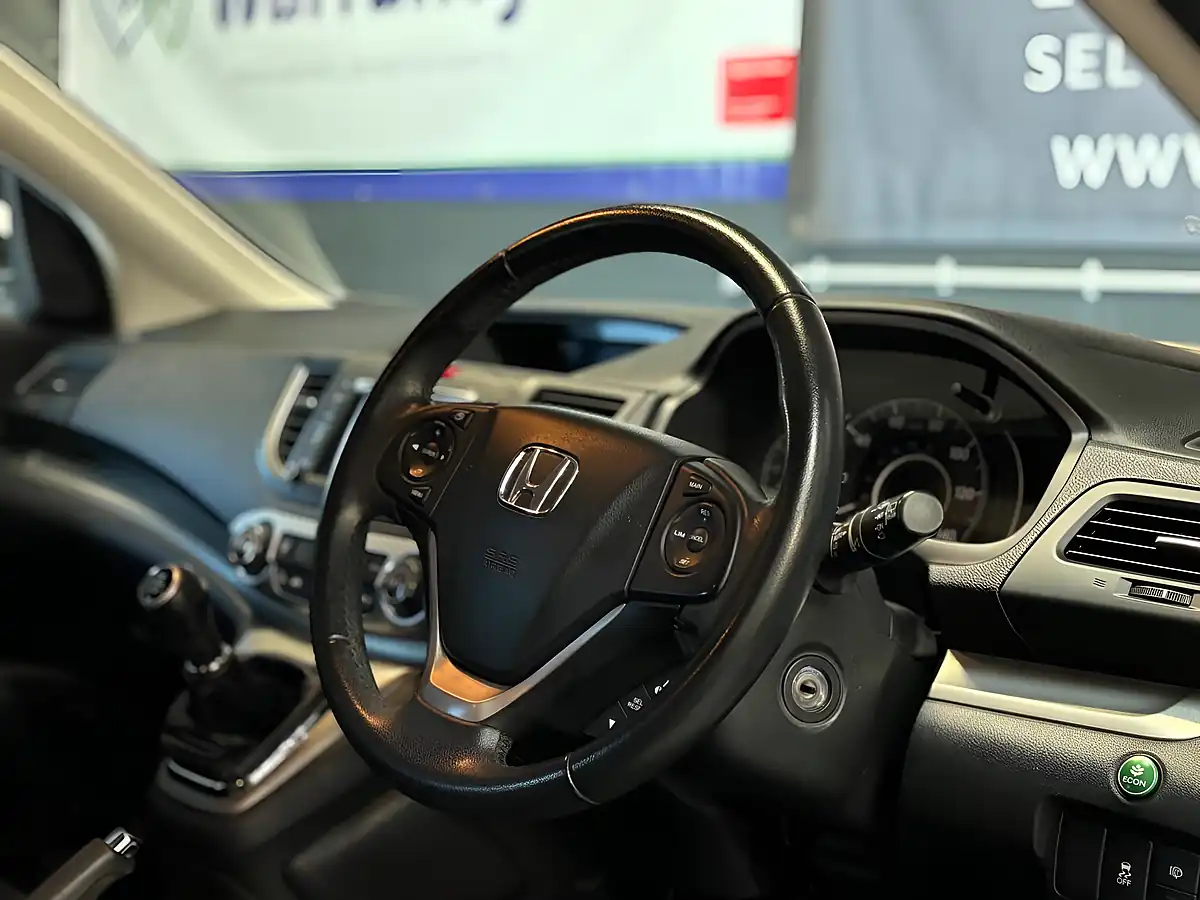 Used 2014 Honda Cr-V Sr White - Interior and Exterior details 11