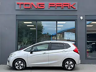 Used 2014 Honda Fit Silver - Interior and Exterior details 10