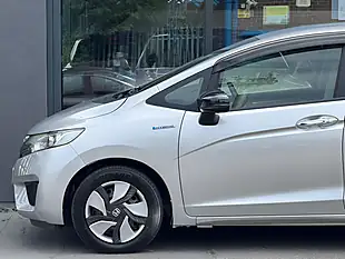 Used 2014 Honda Fit Silver - Interior and Exterior details 11