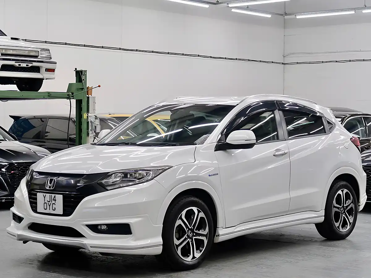 Used 2014 Honda Hr-V Se White - Interior and Exterior details 4