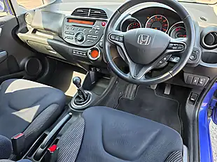 Used 2014 Honda Jazz Es+ Blue - Interior and Exterior details 13
