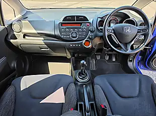 Used 2014 Honda Jazz Es+ Blue - Interior and Exterior details 16