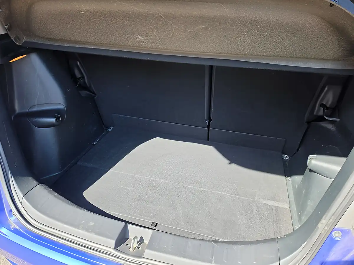 Used 2014 Honda Jazz Es+ Blue - Interior and Exterior details 18