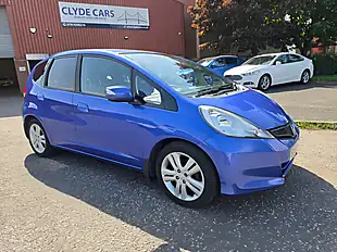 Used 2014 Honda Jazz Es+ Blue - Interior and Exterior details 4