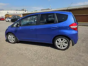 Used 2014 Honda Jazz Es+ Blue - Interior and Exterior details 7