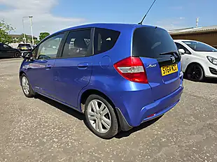 Used 2014 Honda Jazz Es+ Blue - Interior and Exterior details 8