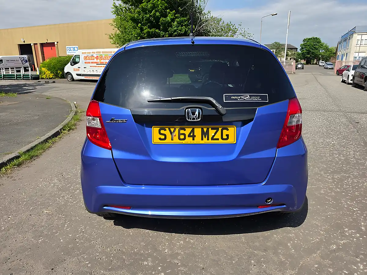 Used 2014 Honda Jazz Es+ Blue - Interior and Exterior details 9