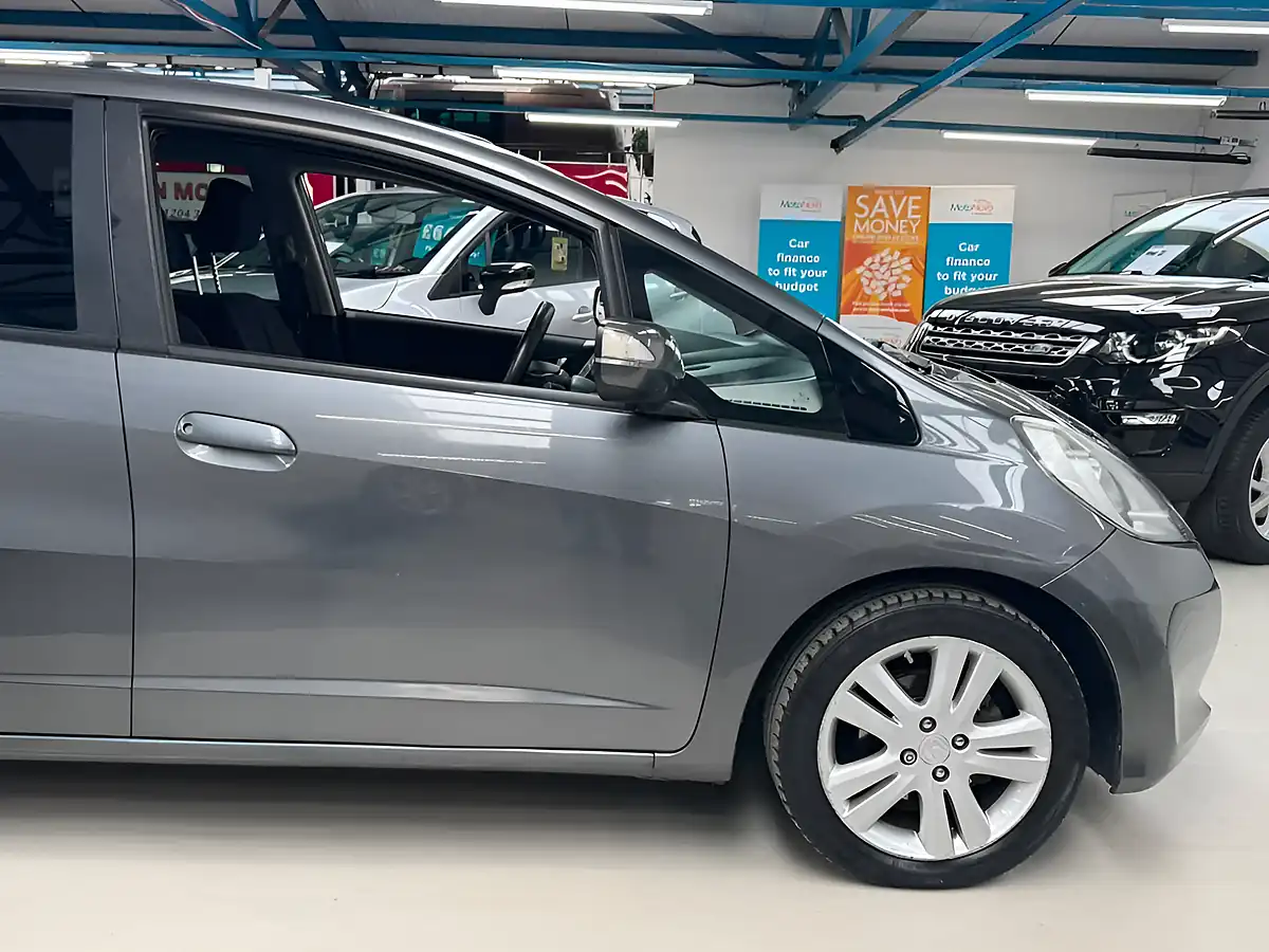 Used 2014 Honda Jazz Es Plus Grey - Interior and Exterior details 10