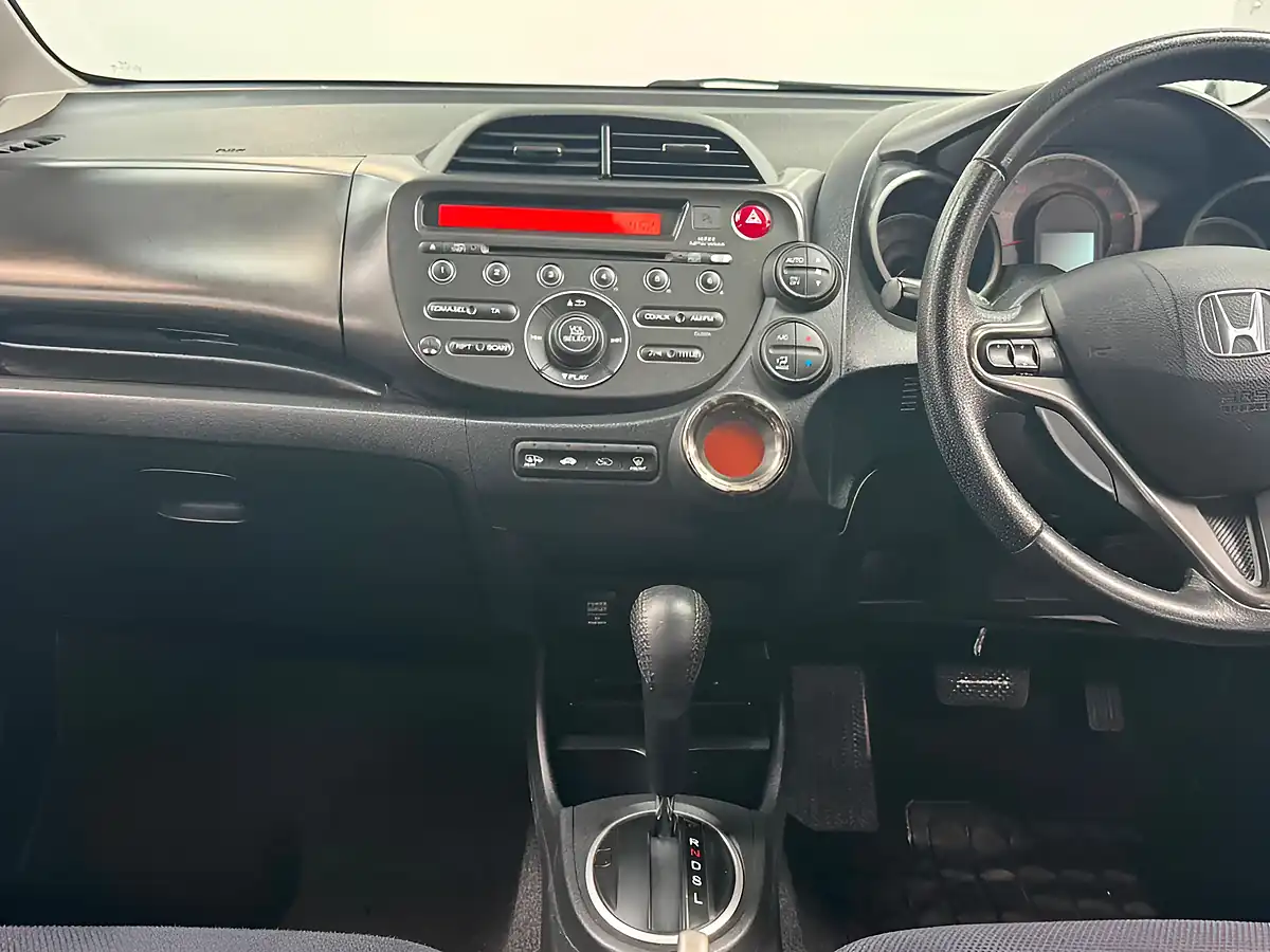 Used 2014 Honda Jazz Es Plus Grey - Interior and Exterior details 13