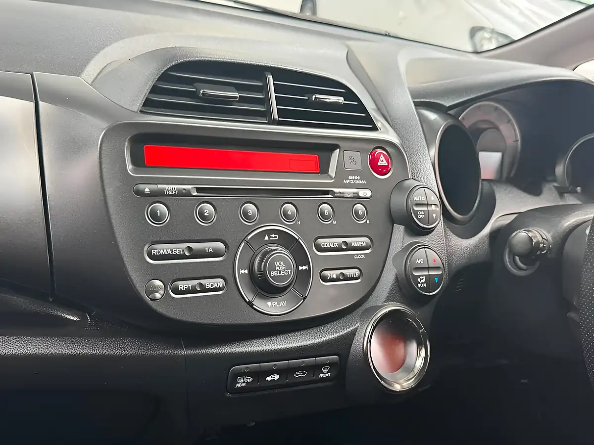 Used 2014 Honda Jazz Es Plus Grey - Interior and Exterior details 14