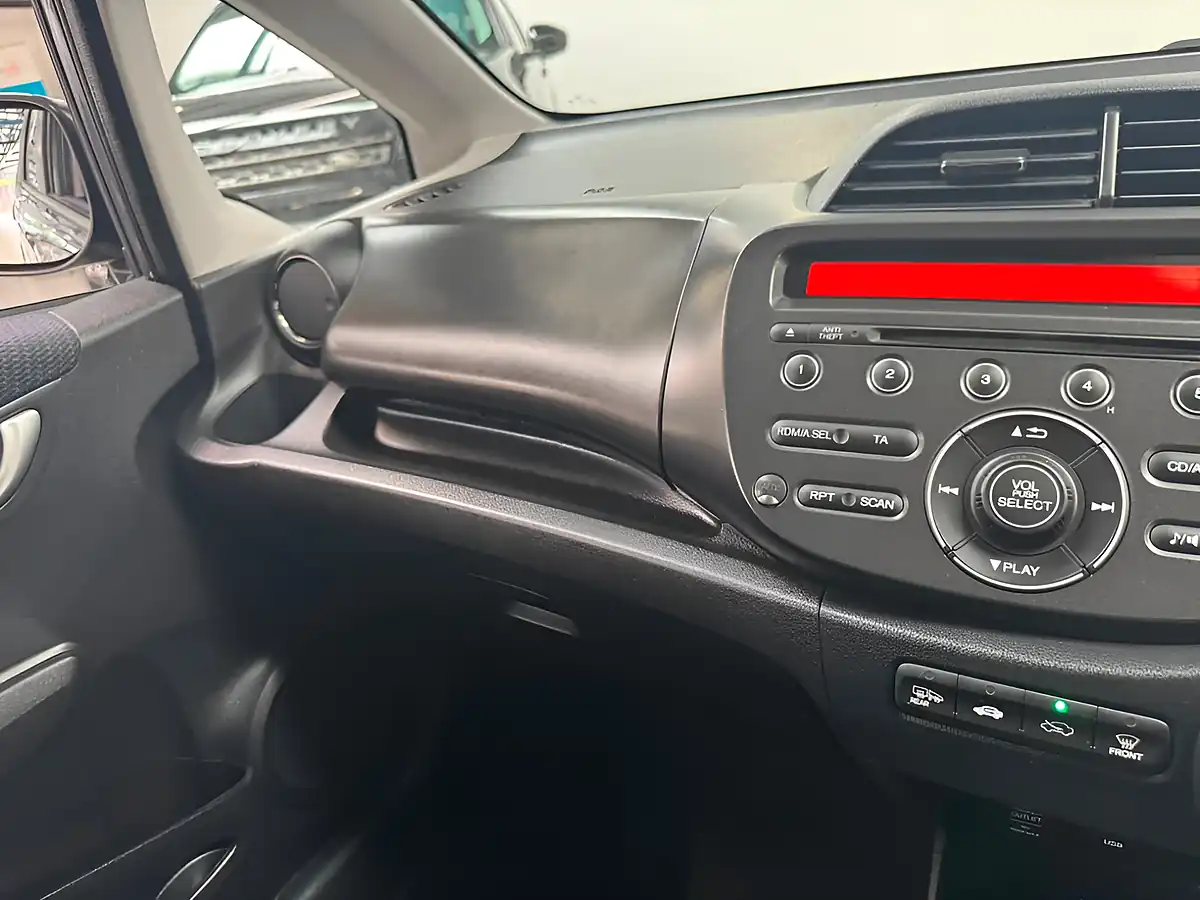 Used 2014 Honda Jazz Es Plus Grey - Interior and Exterior details 15