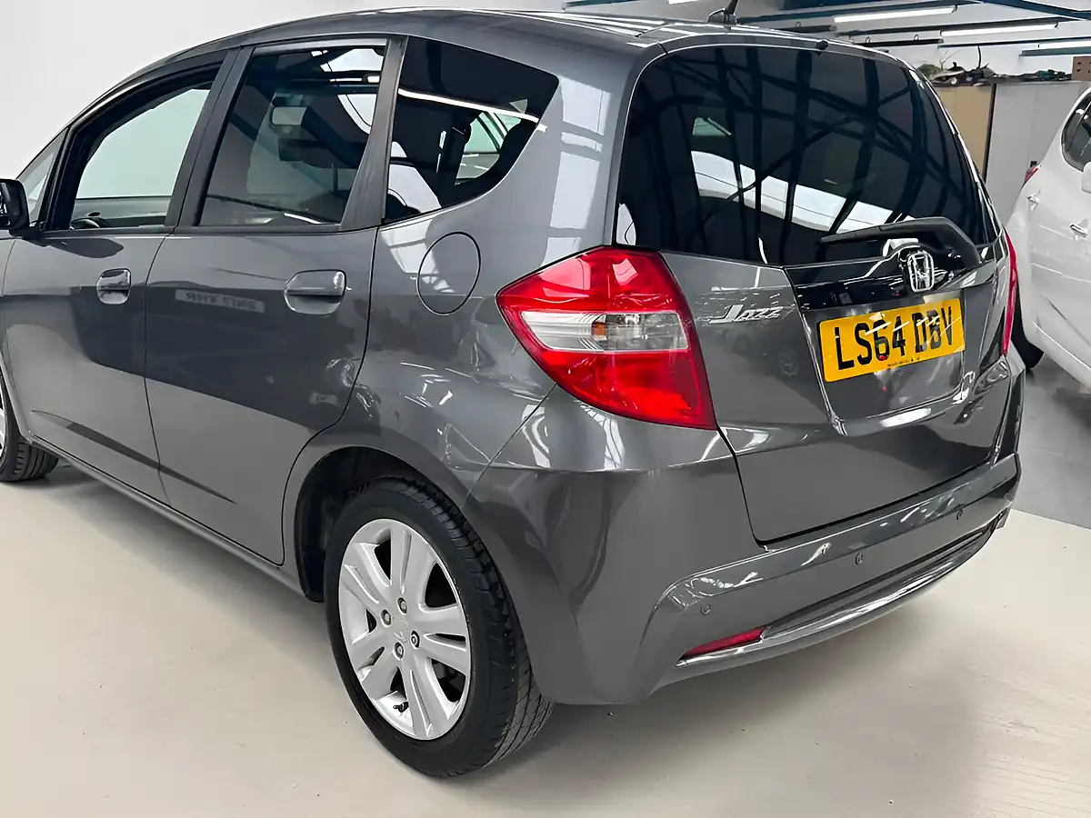 Used 2014 Honda Jazz Es Plus Grey - Interior and Exterior details 4
