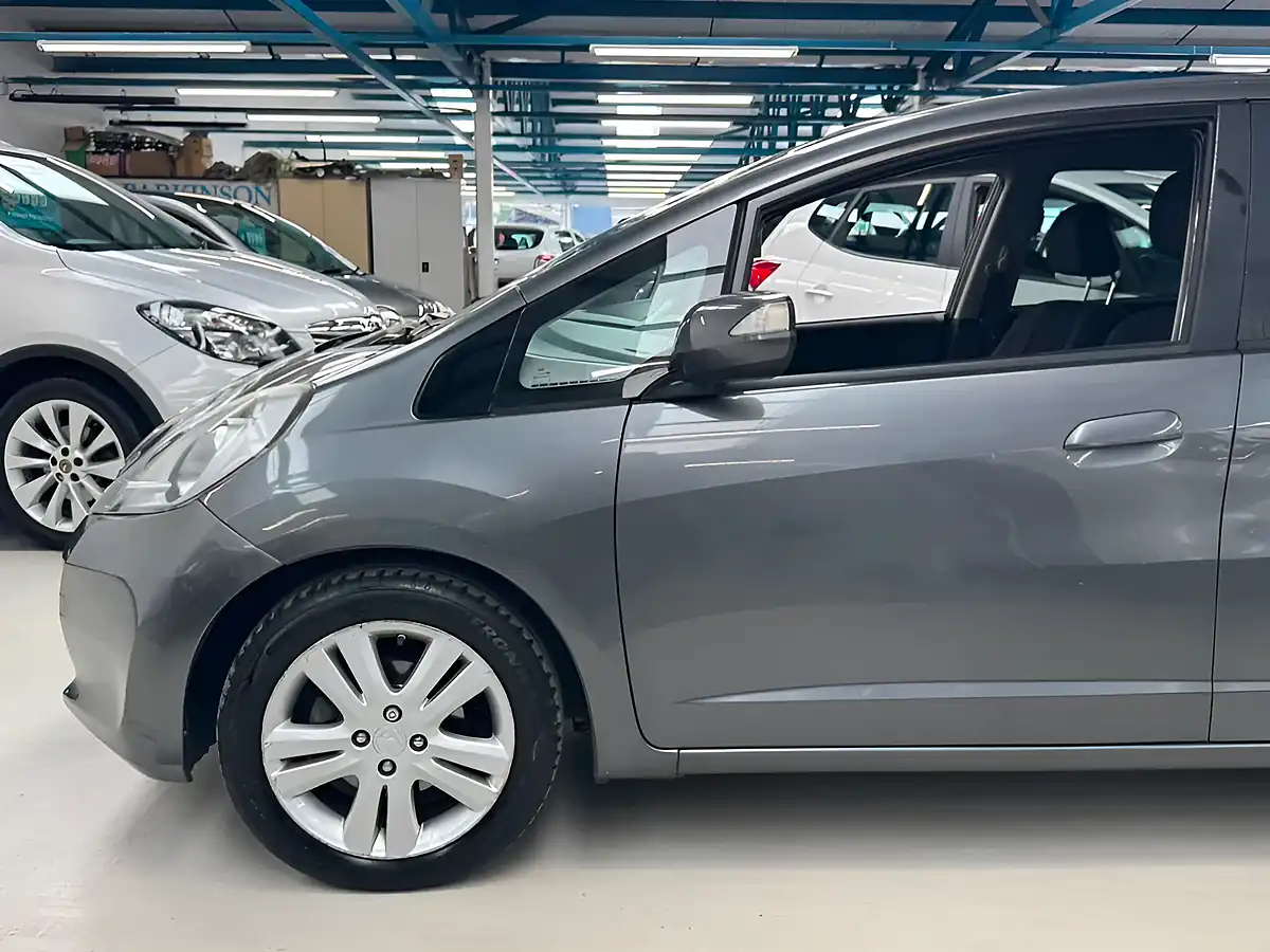 Used 2014 Honda Jazz Es Plus Grey - Interior and Exterior details 8