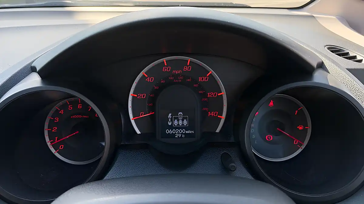 Used 2014 Honda Jazz Es Plus Red - Interior and Exterior details 12