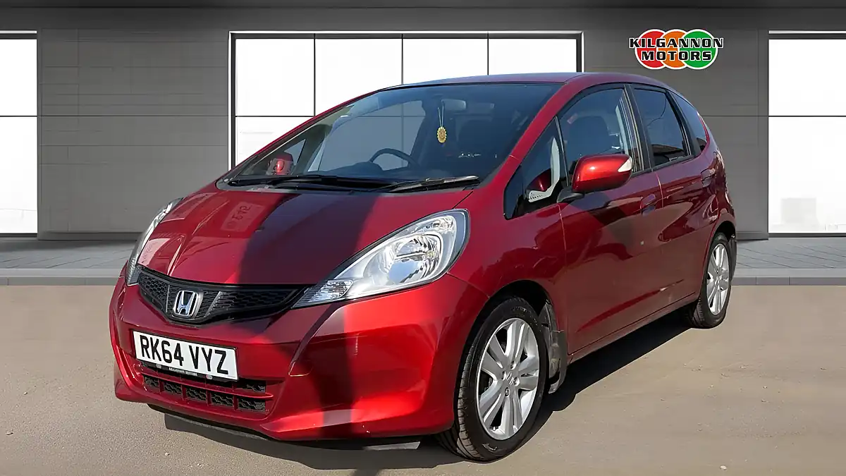 Used 2014 Honda Jazz Es Plus Red - Interior and Exterior details 17