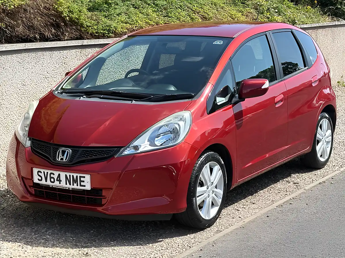Used 2014 Honda Jazz Es Plus Red - Front View