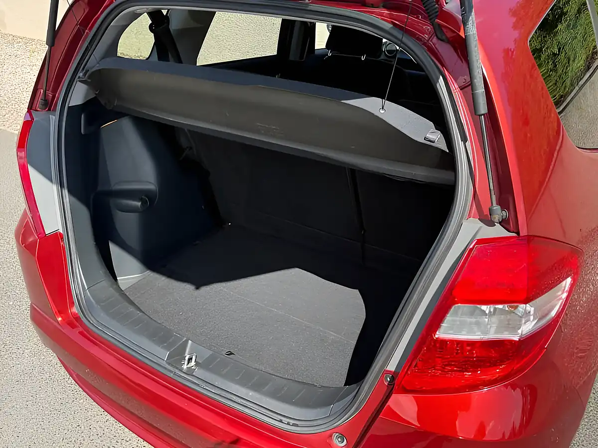 Used 2014 Honda Jazz Es Plus Red - Interior and Exterior details 11