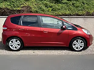 Used 2014 Honda Jazz Es Plus Red - Interior and Exterior details 2