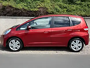 Used 2014 Honda Jazz Es Plus Red - Interior and Exterior details 3
