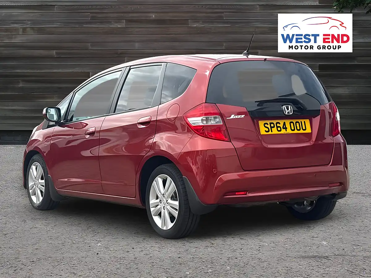 Used 2014 Honda Jazz Es Plus Red - Interior and Exterior details 3