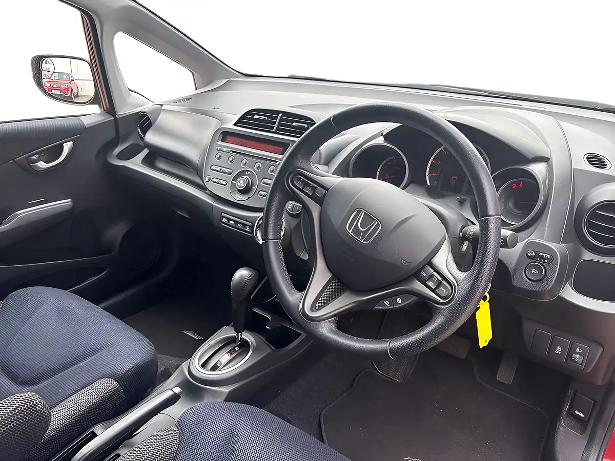 Used 2014 Honda Jazz Es Plus Red - Interior and Exterior details 7