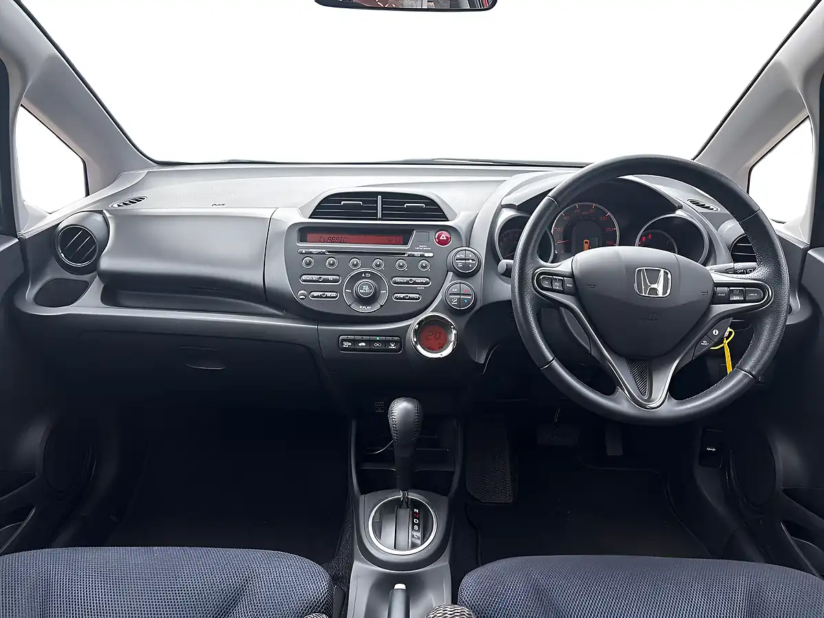 Used 2014 Honda Jazz Es Plus Red - Interior and Exterior details 9