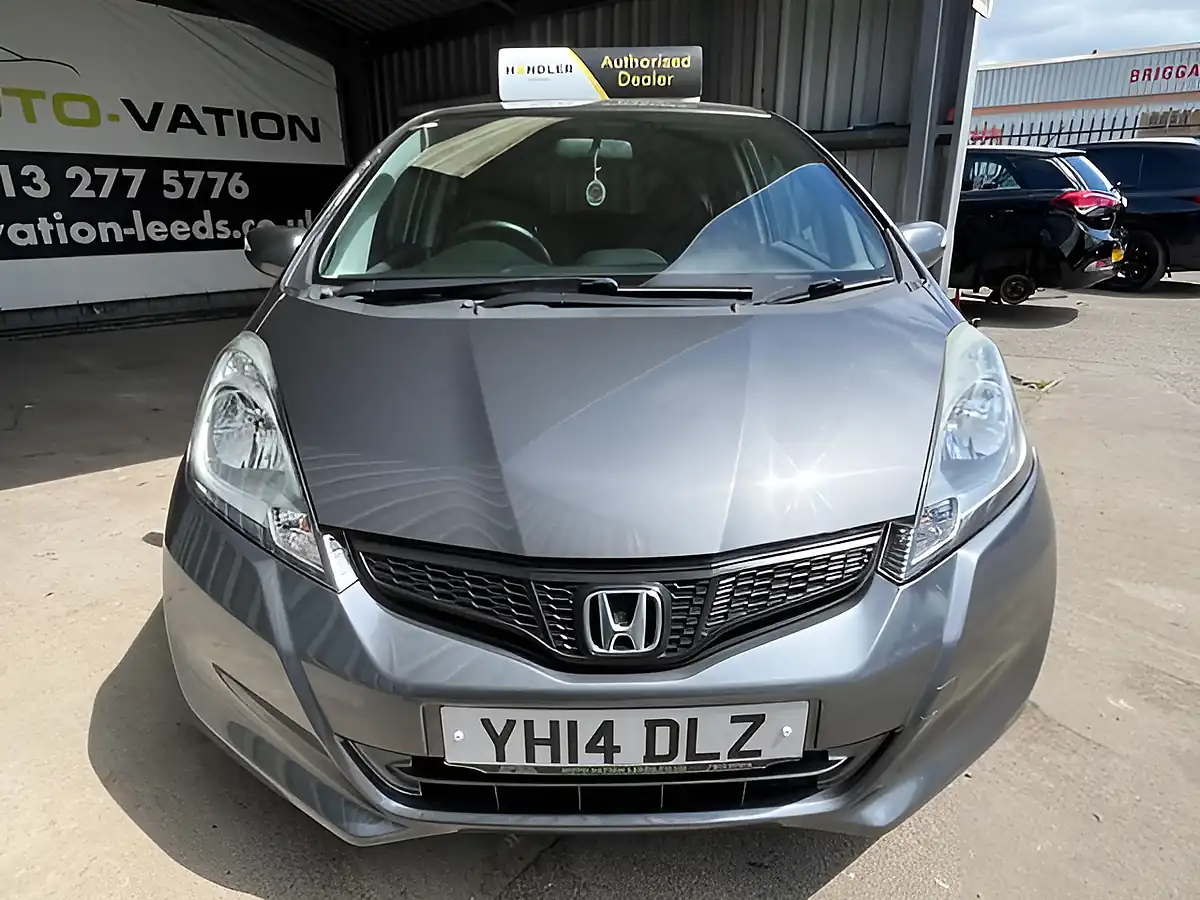 Used 2014 Honda Jazz Es Plus T Grey - Interior and Exterior details 11