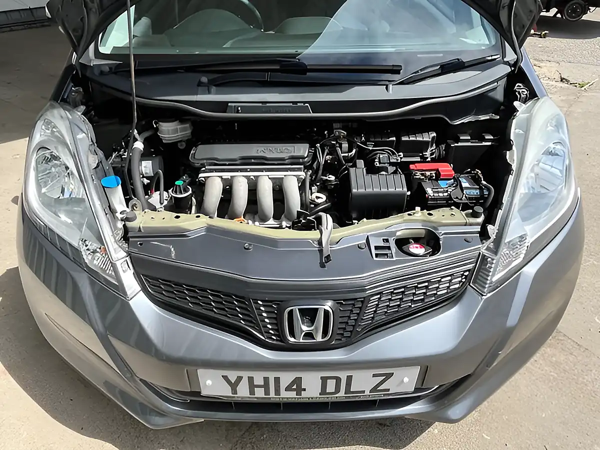 Used 2014 Honda Jazz Es Plus T Grey - Interior and Exterior details 15