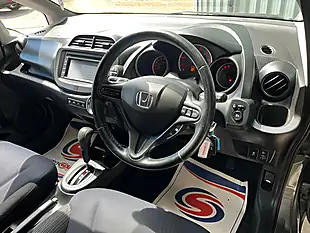 Used 2014 Honda Jazz Es Plus T Grey - Interior and Exterior details 17