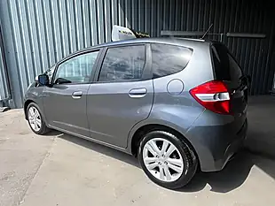 Used 2014 Honda Jazz Es Plus T Grey - Interior and Exterior details 7