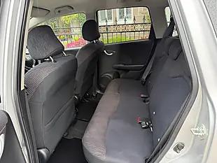 Used 2014 Honda Jazz Es Plus T Silver - Interior and Exterior details 18