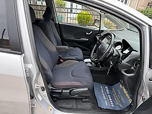Used 2014 Honda Jazz Es Plus T Silver - Interior and Exterior details 2