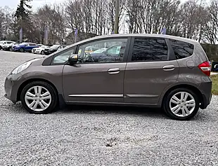 Used 2014 Honda Jazz Es+ Urban Titanium - Interior and Exterior details 4