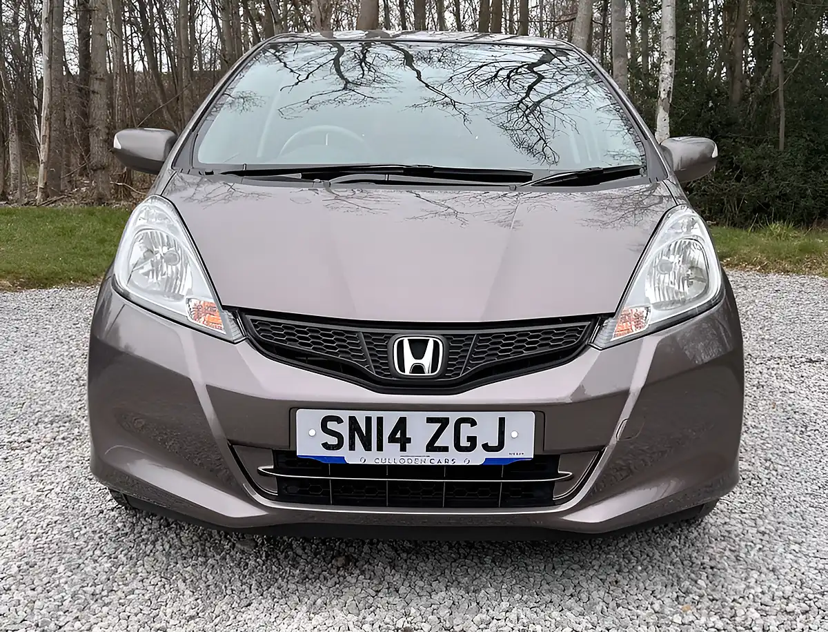 Used 2014 Honda Jazz Es+ Urban Titanium - Interior and Exterior details 8