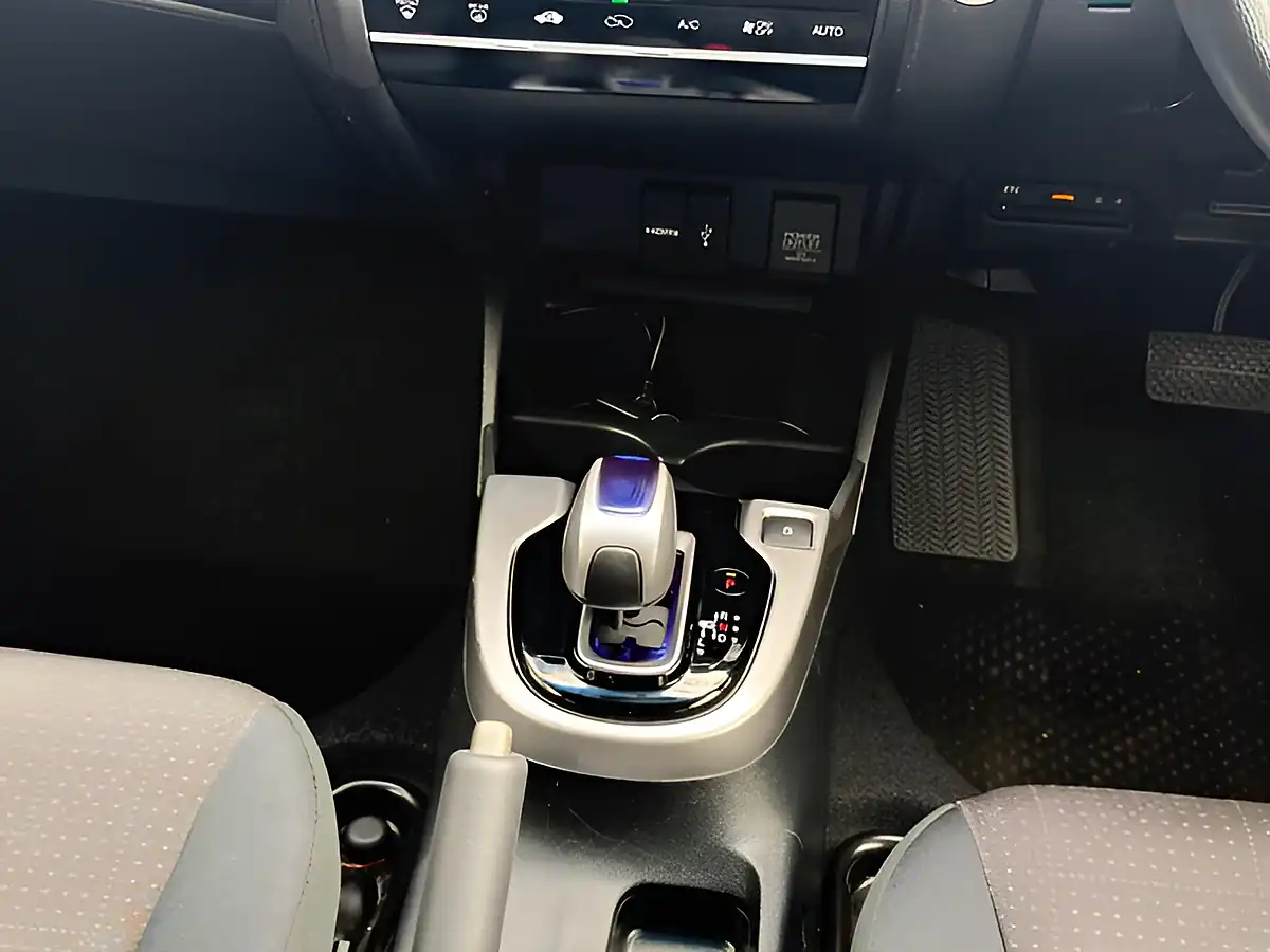 Used 2014 Honda Jazz Ex Black - Interior and Exterior details 14