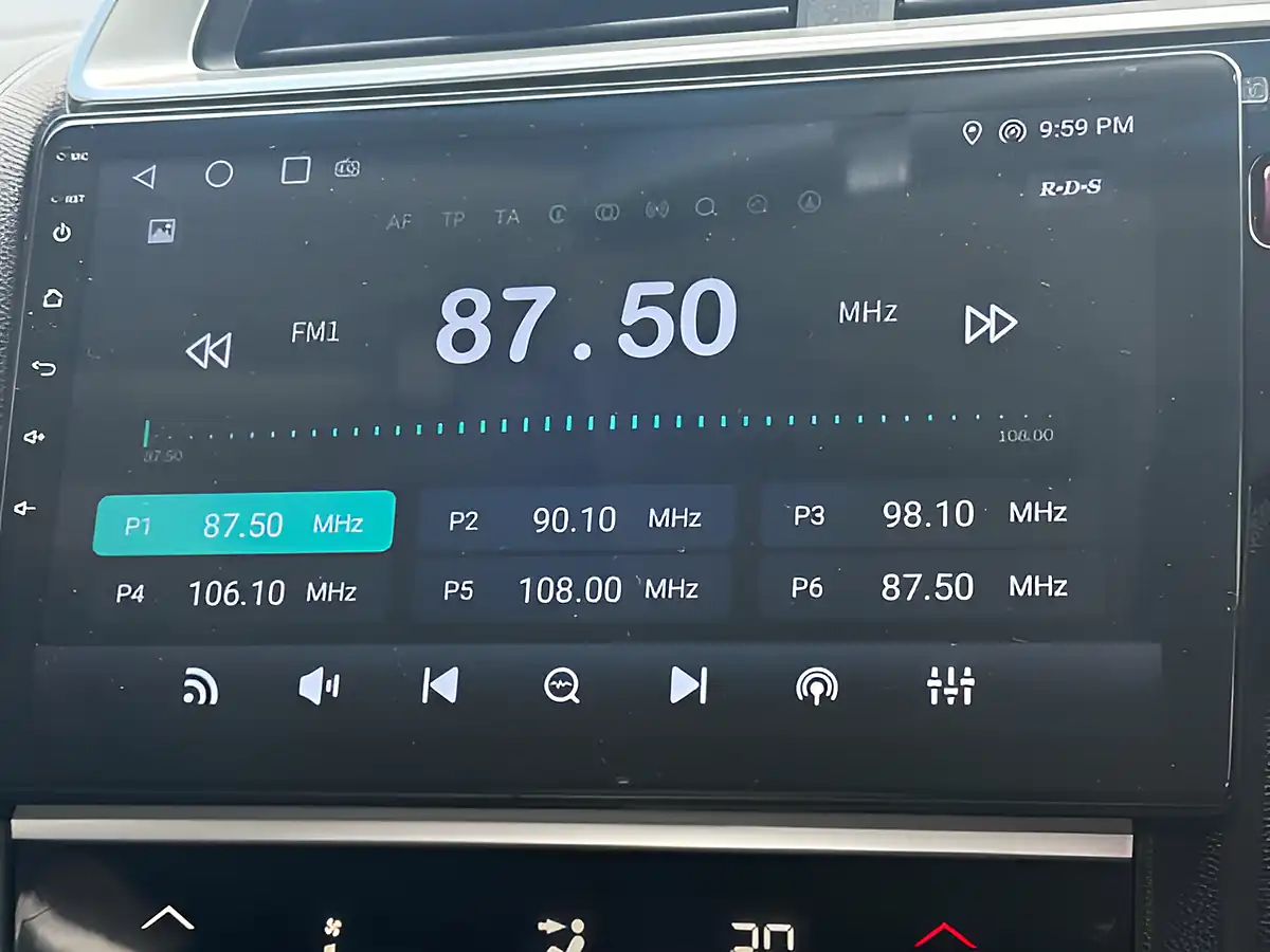 Used 2014 Honda Jazz Ex Black - Interior and Exterior details 16