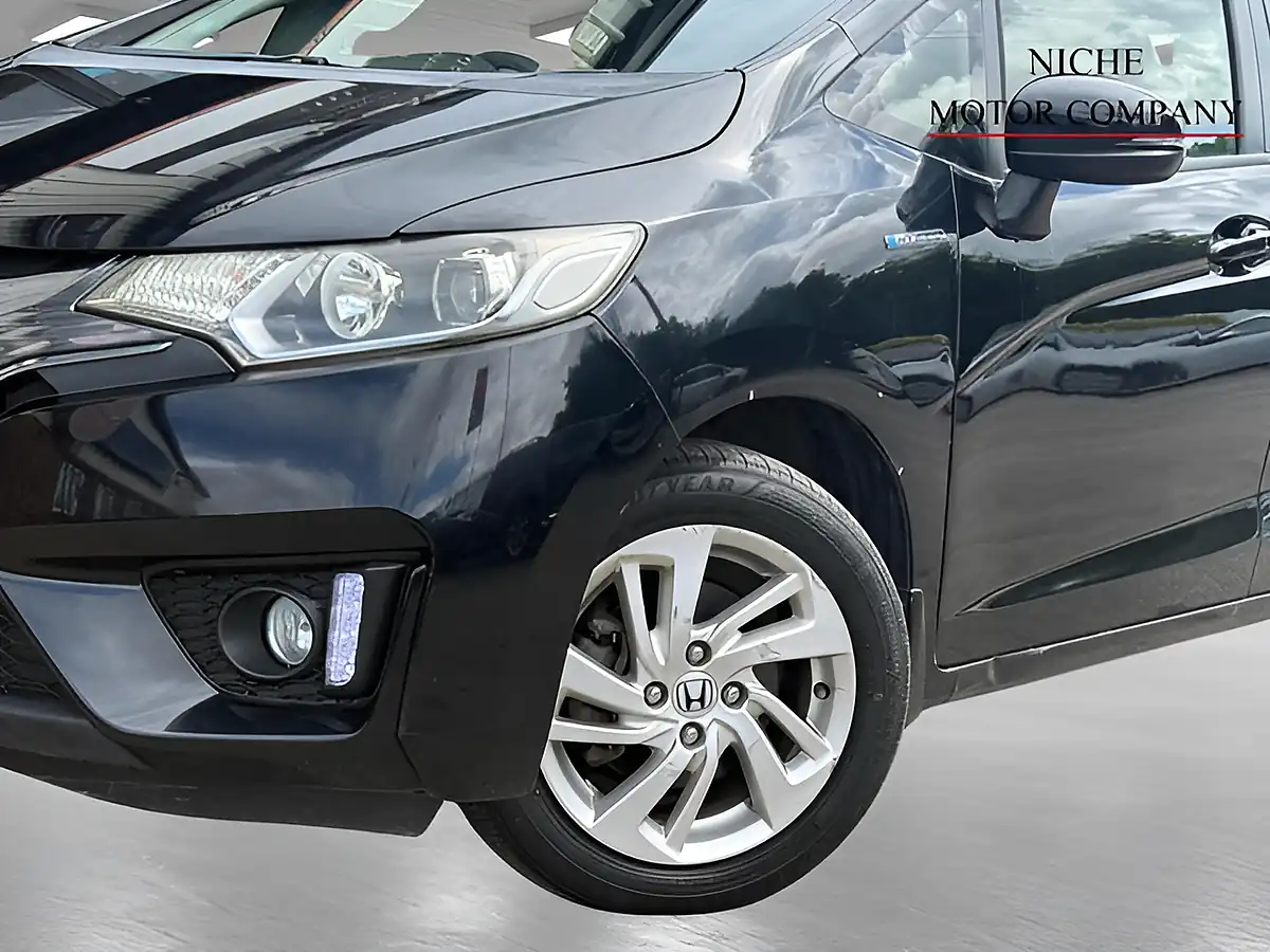 Used 2014 Honda Jazz Ex Black - Interior and Exterior details 18