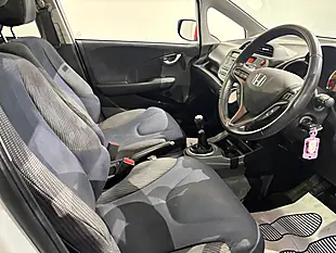 Used 2014 Honda Jazz Ex White - Interior and Exterior details 10