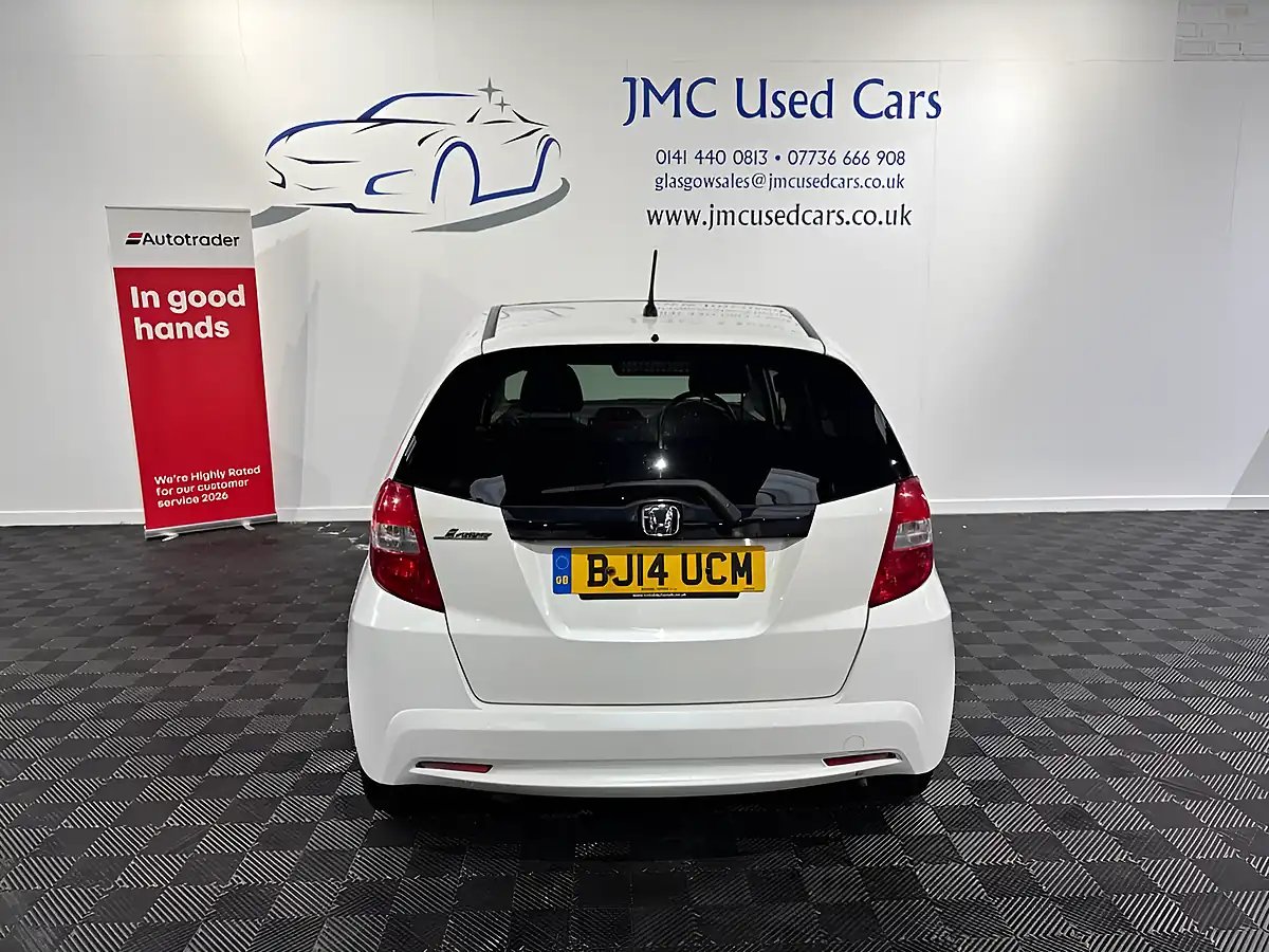 Used 2014 Honda Jazz Ex White - Interior and Exterior details 14