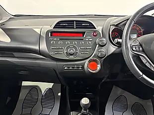 Used 2014 Honda Jazz Ex White - Interior and Exterior details 15