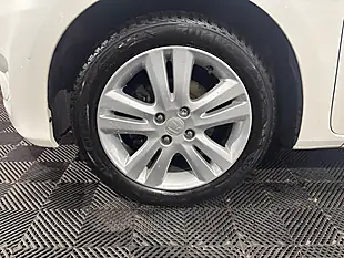 Used 2014 Honda Jazz Ex White - Interior and Exterior details 19