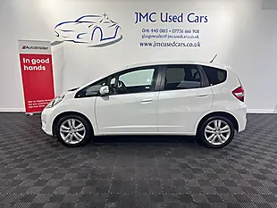 Used 2014 Honda Jazz Ex White - Interior and Exterior details 2
