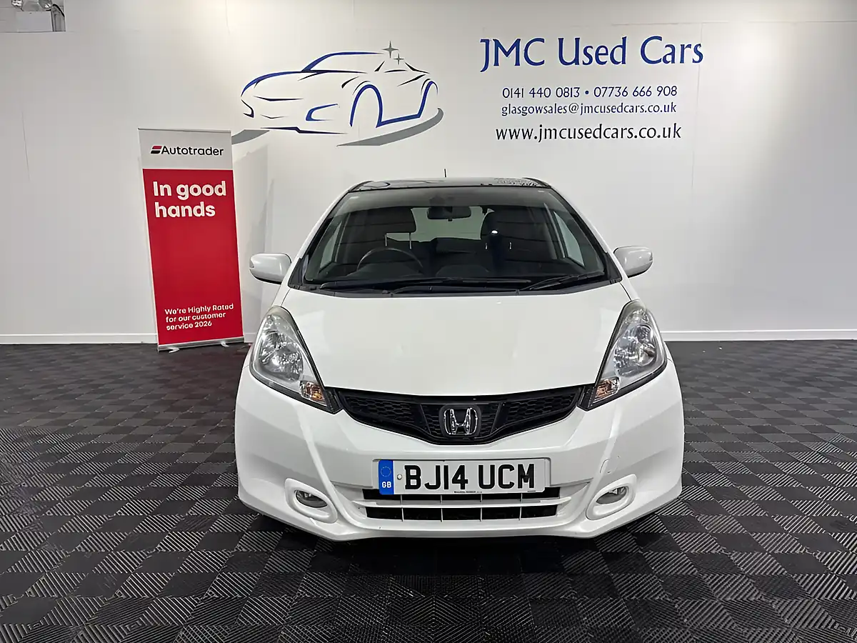Used 2014 Honda Jazz Ex White - Interior and Exterior details 3