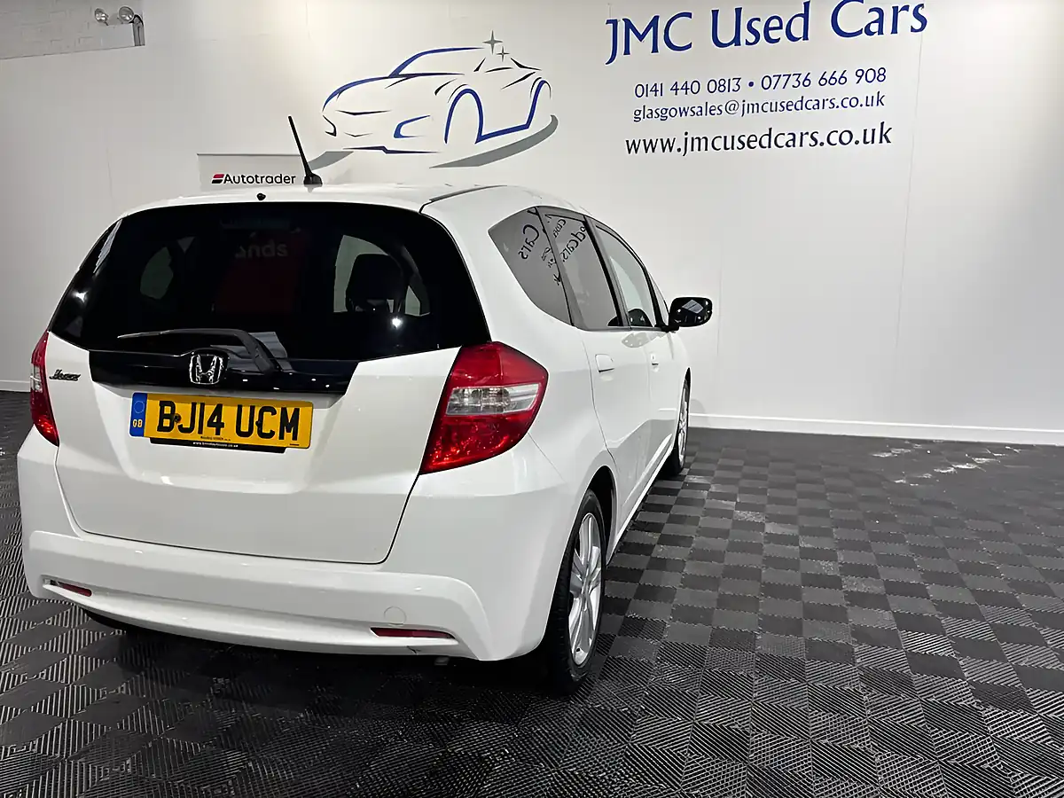 Used 2014 Honda Jazz Ex White - Interior and Exterior details 8