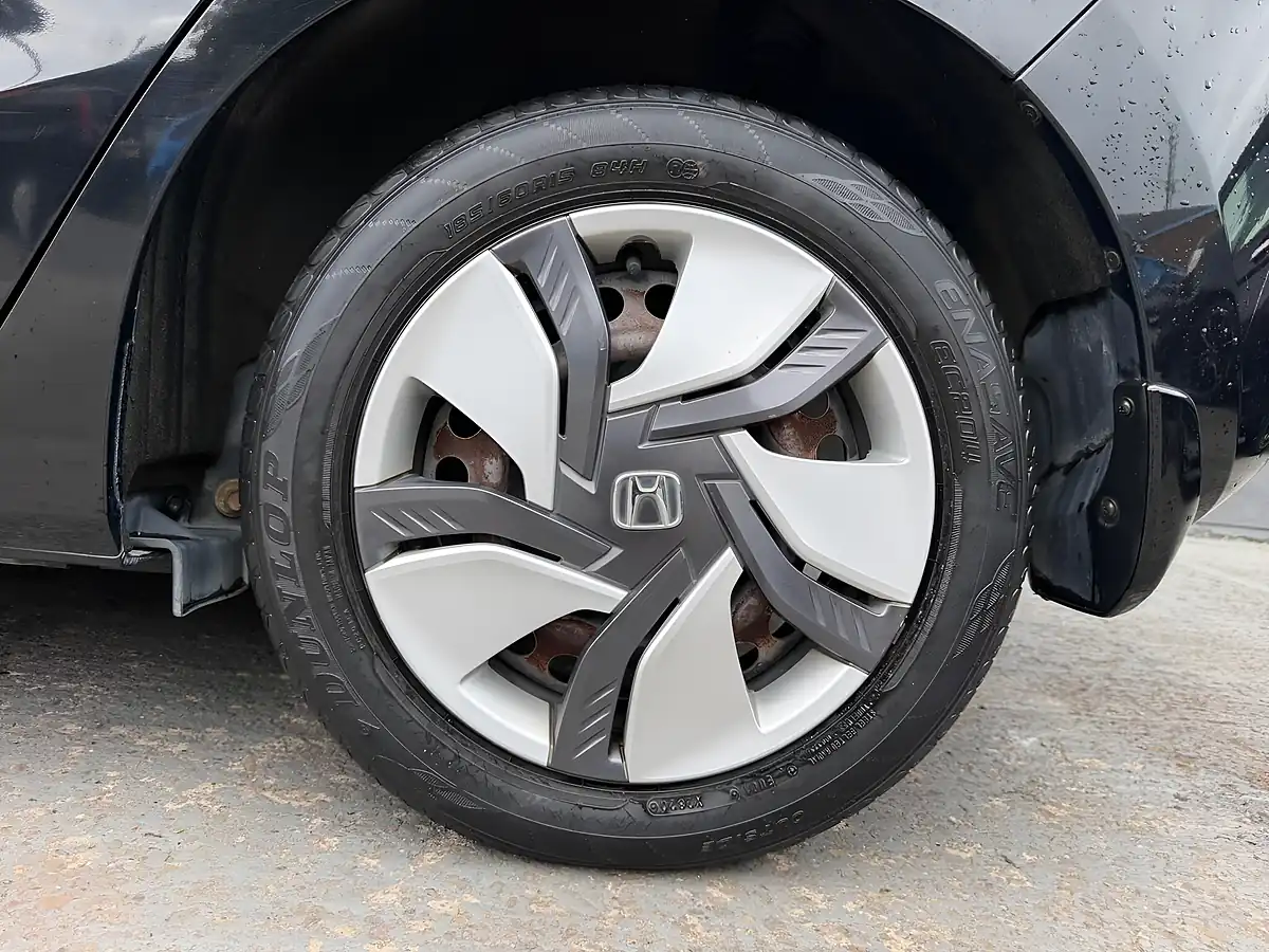 Used 2014 Honda Jazz Fit Black - Interior and Exterior details 16