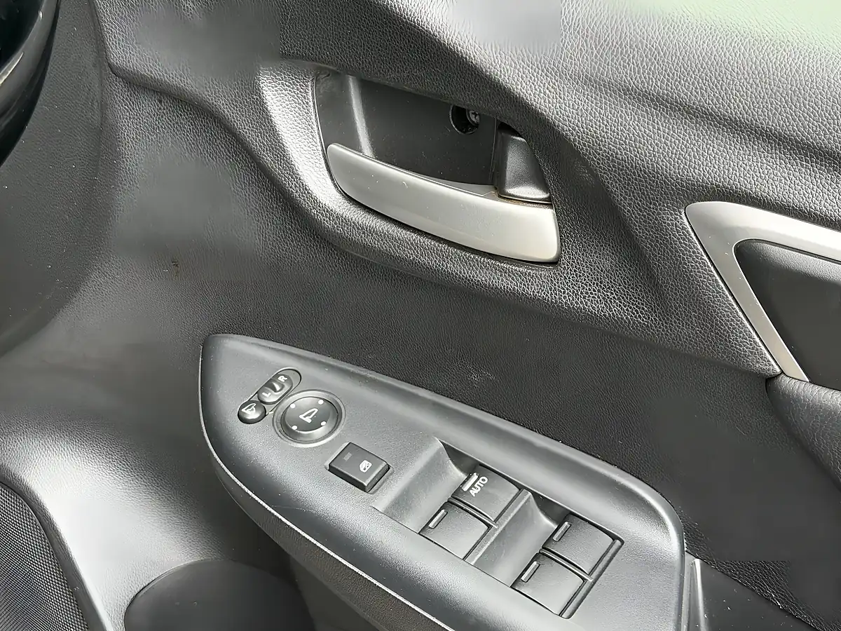 Used 2014 Honda Jazz Fit Black - Interior and Exterior details 5