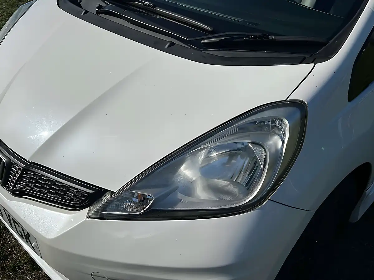 Used 2014 Honda Jazz Si White - Interior and Exterior details 10