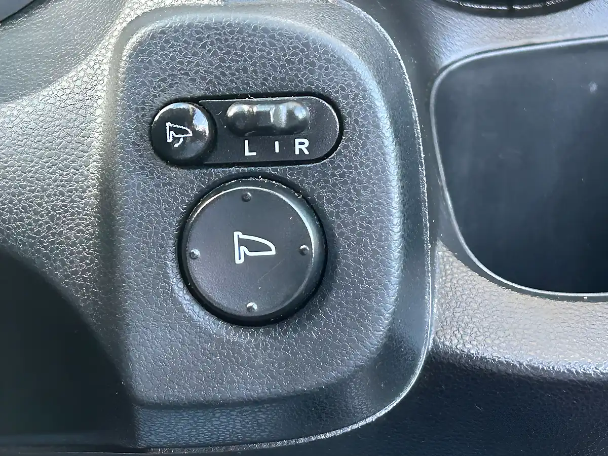 Used 2014 Honda Jazz Si White - Interior and Exterior details 12