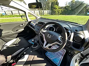 Used 2014 Honda Jazz Si White - Interior and Exterior details 17