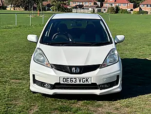 Used 2014 Honda Jazz Si White - Interior and Exterior details 2